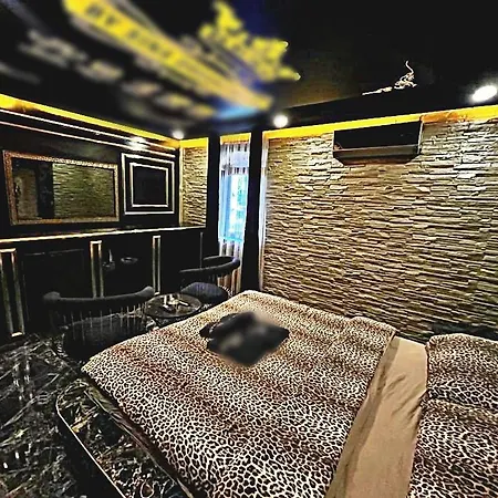 Black House